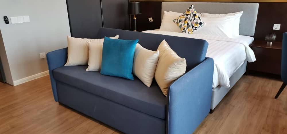 Ceylonz Seasonal Suites Kuala Lumpur Bagian luar foto